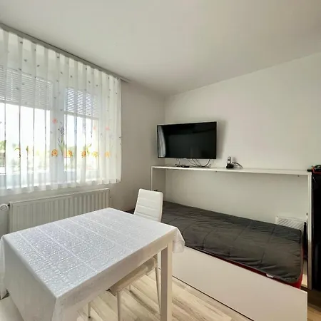 Z&r Apartment *